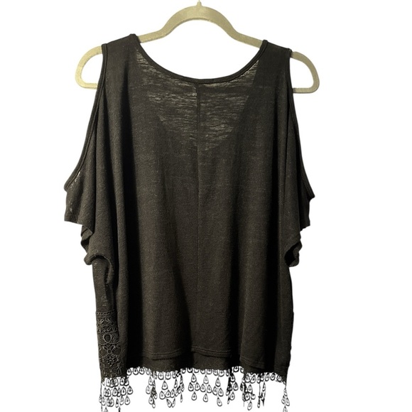 Francesca’s Miami Black Cold Shoulder Crochet Trim Top - Picture 7 of 7